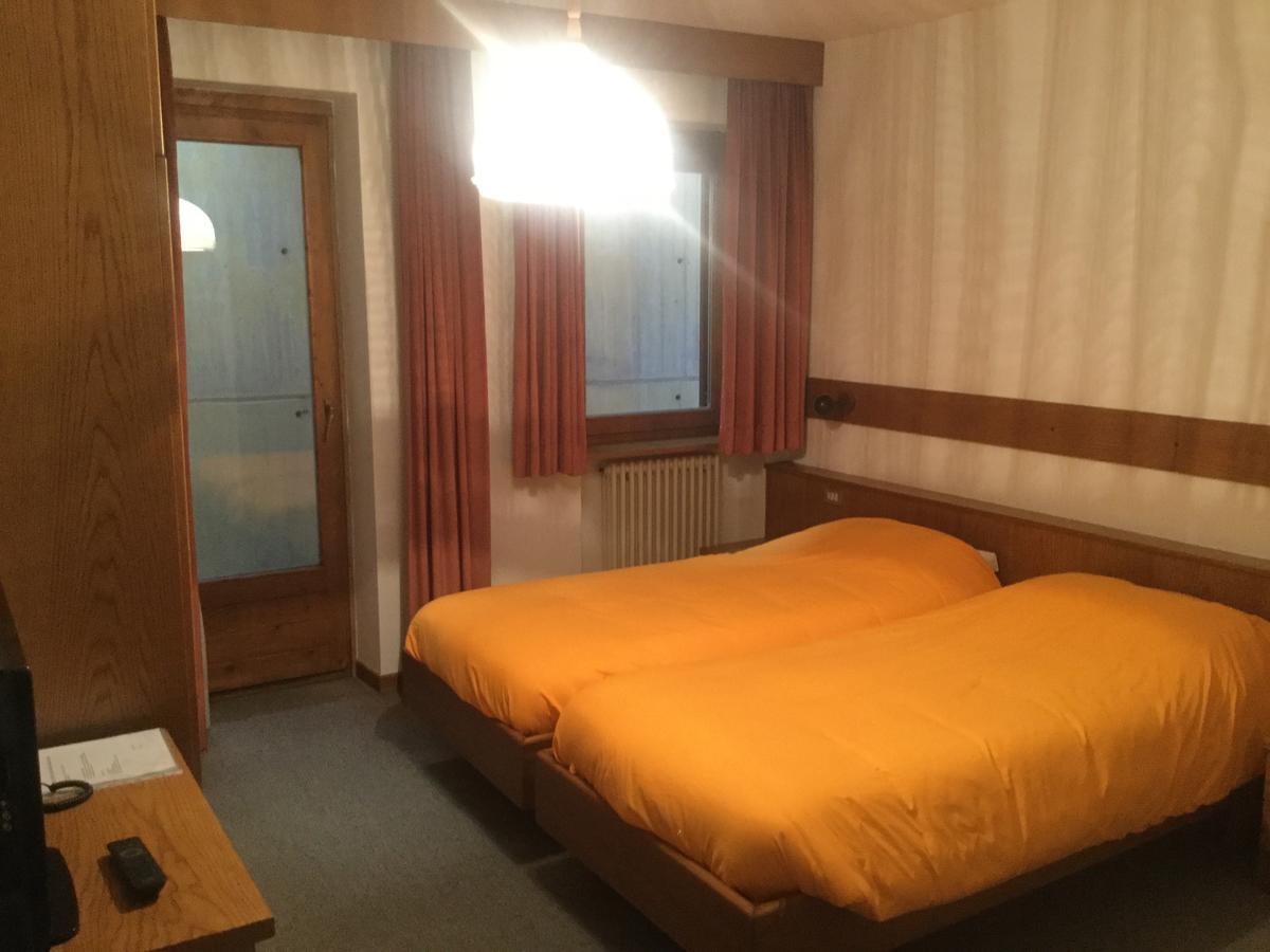 Hotel Alpenrose 阿莱盖 外观 照片